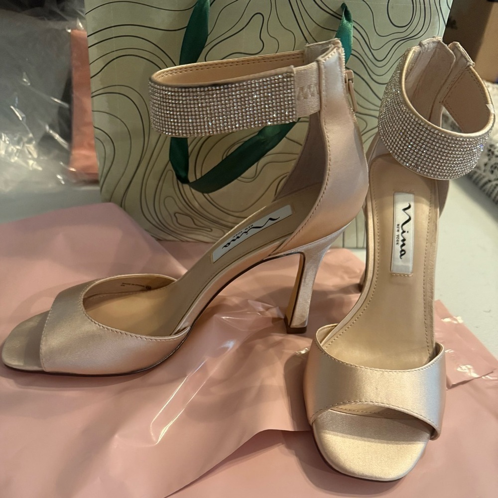 Nina Women's Satin Heels - Pearl Rose